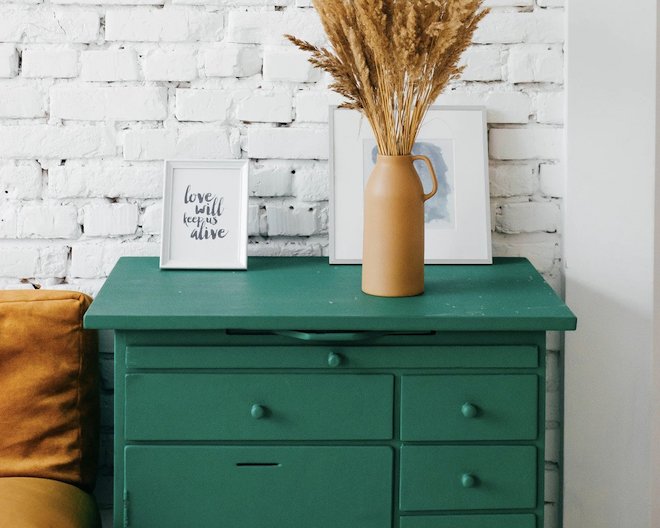 picture of green drawers